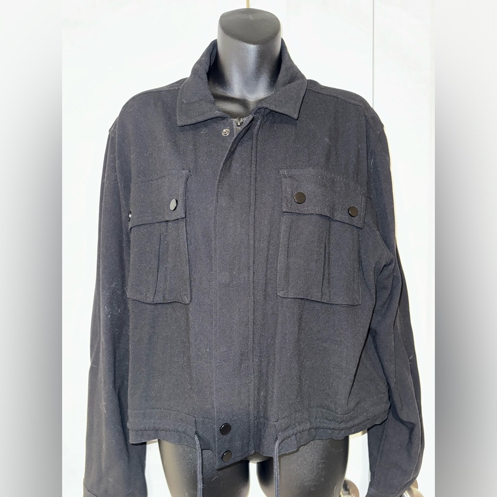 CBRAND Closet candy boutique black cropped utility jacket size XL